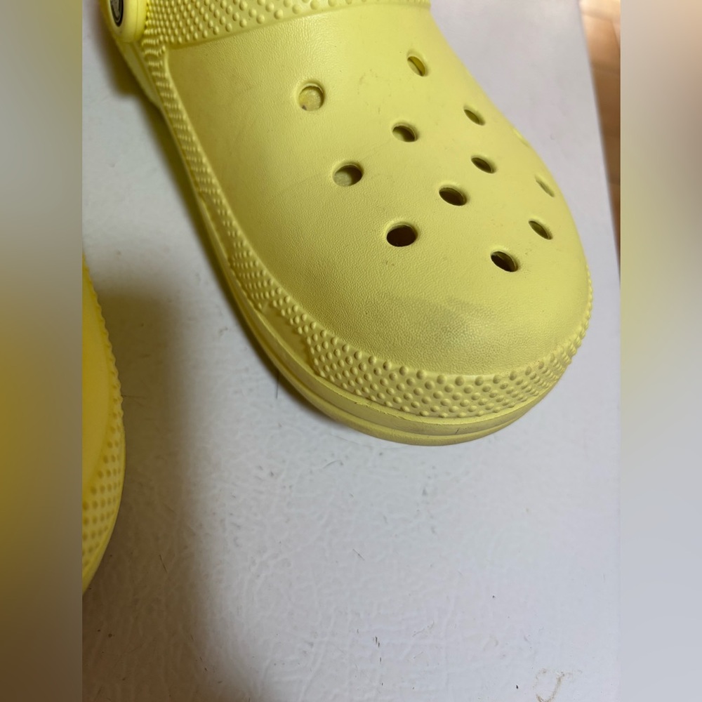 Crocs - Picture 3 of 6